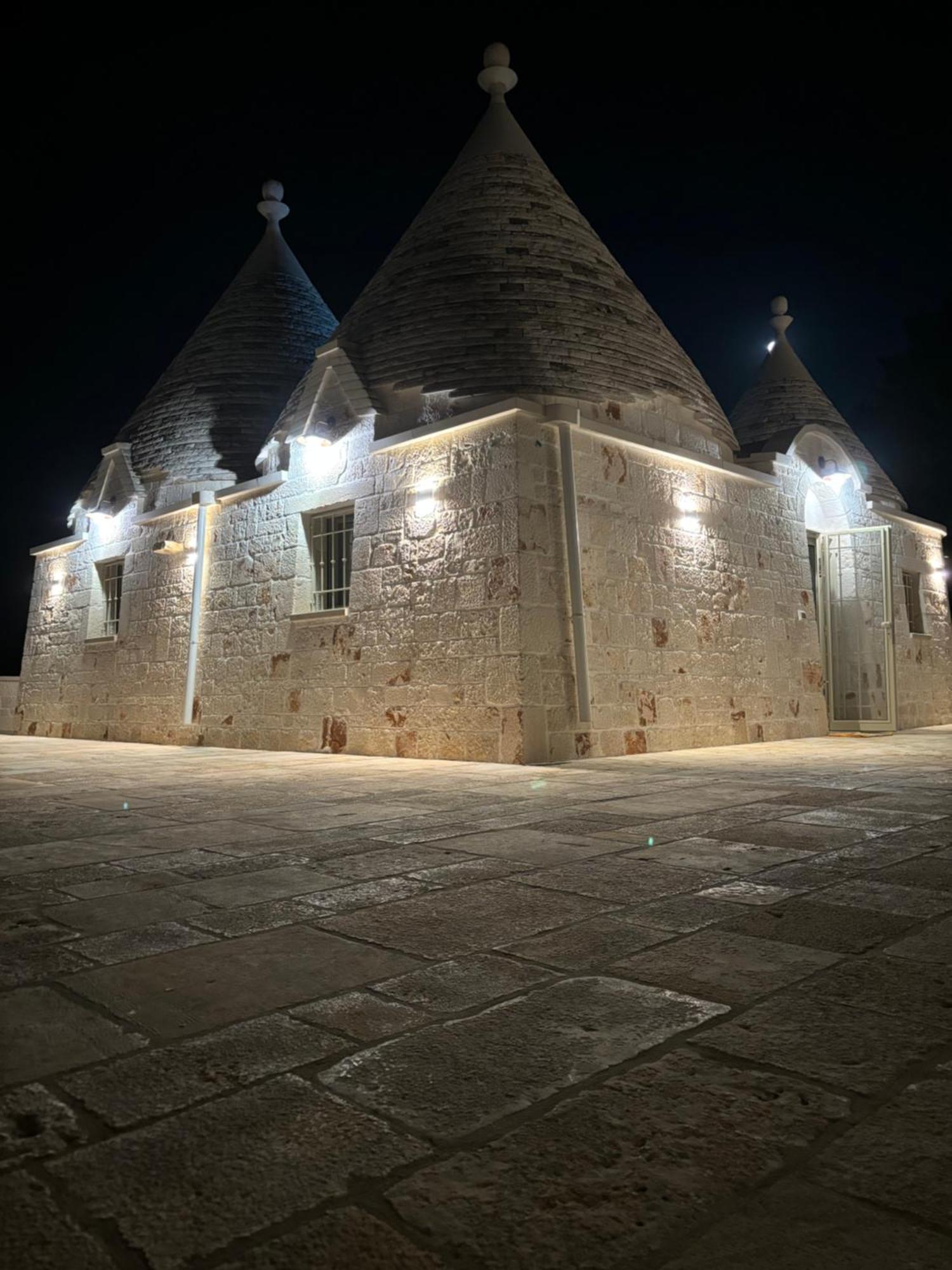 洛科罗通多Trulli La Quercia Del Nonno别墅 外观 照片